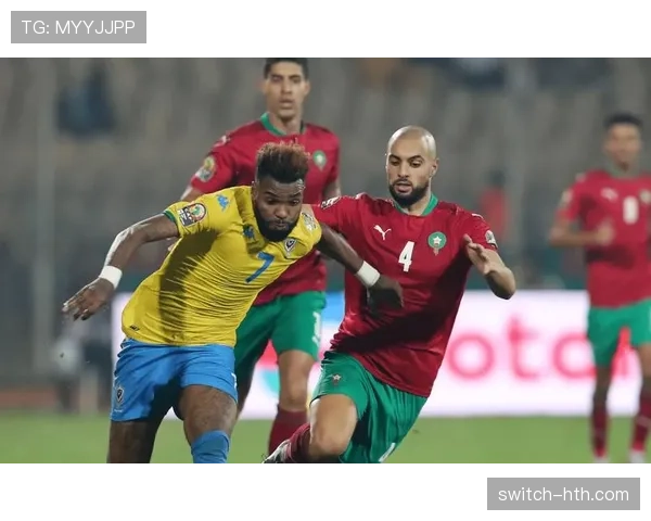 阿什拉夫头球险酿乌龙，球队战术表现获赞