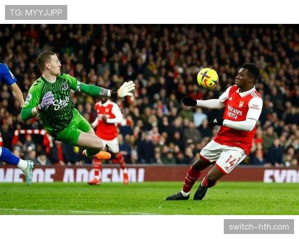 曼城边路进攻哑火，宽度缺失暴露战术单一与球员状态隐患