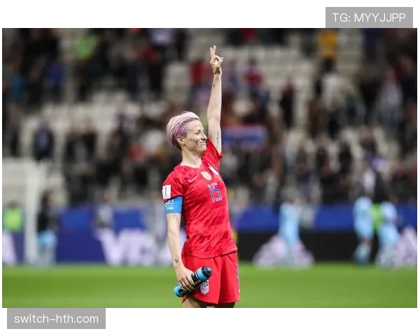 梅根拉皮诺训练室里大喊大叫，谁家孩子能这么拼啊，回家估计连饭都忘了吃!