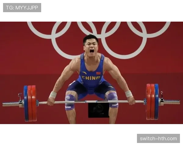 看到吕小军餐厅账单那一刻，我的月薪瞬间降格成零食钱